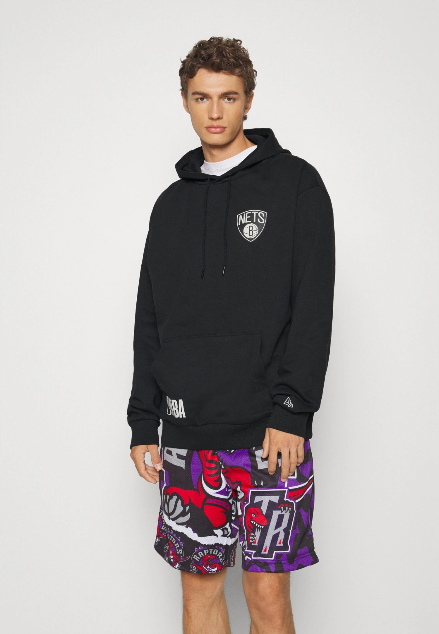 NEW ERA Nba Brooklyn Nets Half Logo Oversized Hoody - Jersey Con Capucha - Black 1 NEW ERA Nba Brooklyn Nets Half Logo Oversized Hoody - Jersey Con Capucha - Black