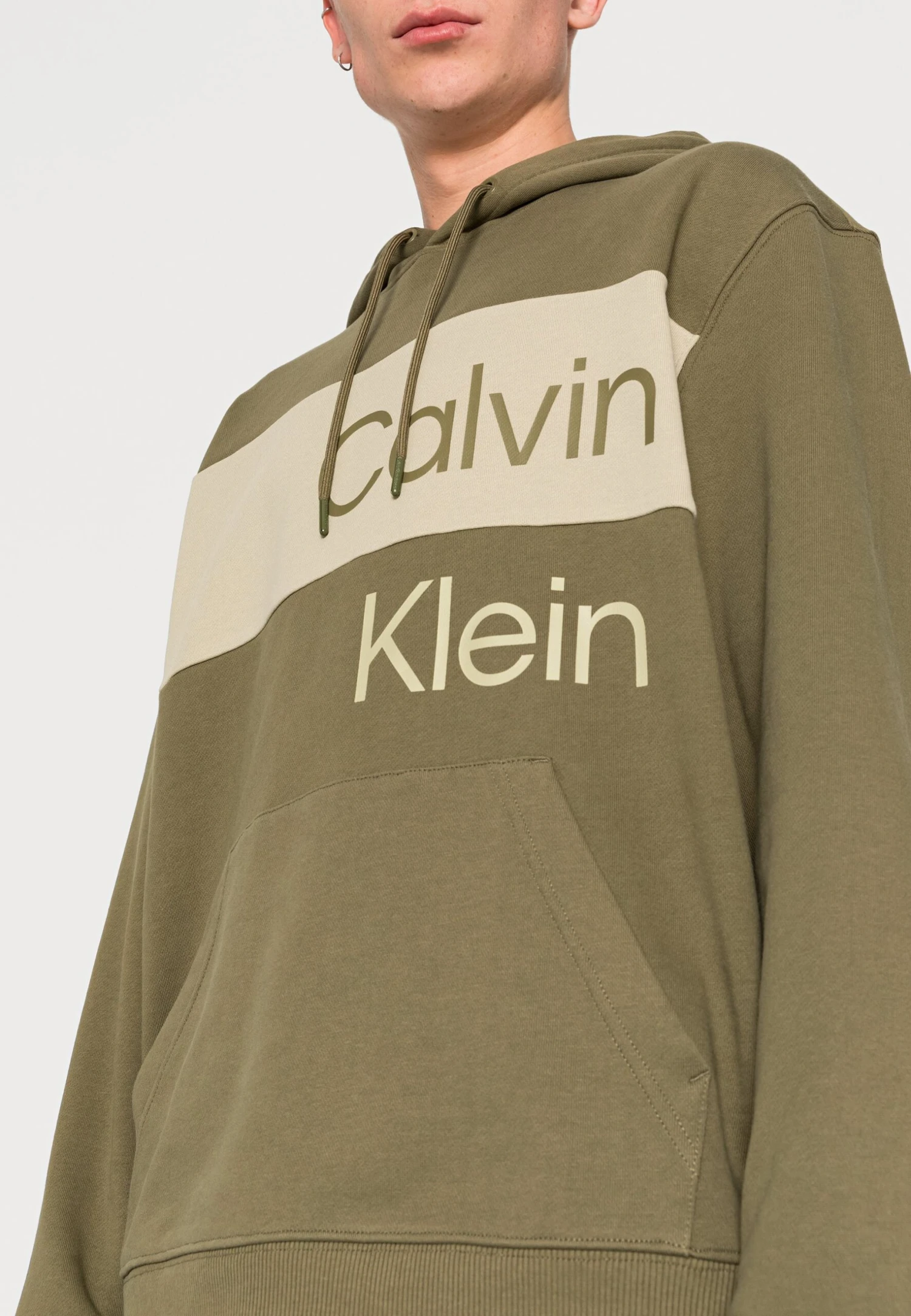 Calvin Klein Jeans Institutional Blocking Hoodie Unisex - Sudadera - Burnt Olive 5 Calvin Klein Jeans Institutional Blocking Hoodie Unisex - Sudadera - Burnt Olive - Imagen 5