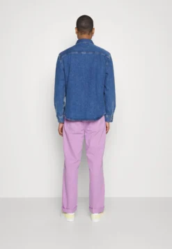 Calvin Klein Jeans Vaqueros Rectos - Purple -Fuerza PUMA 0d9b3785df0d4690b183de00c91a8db8 scaled