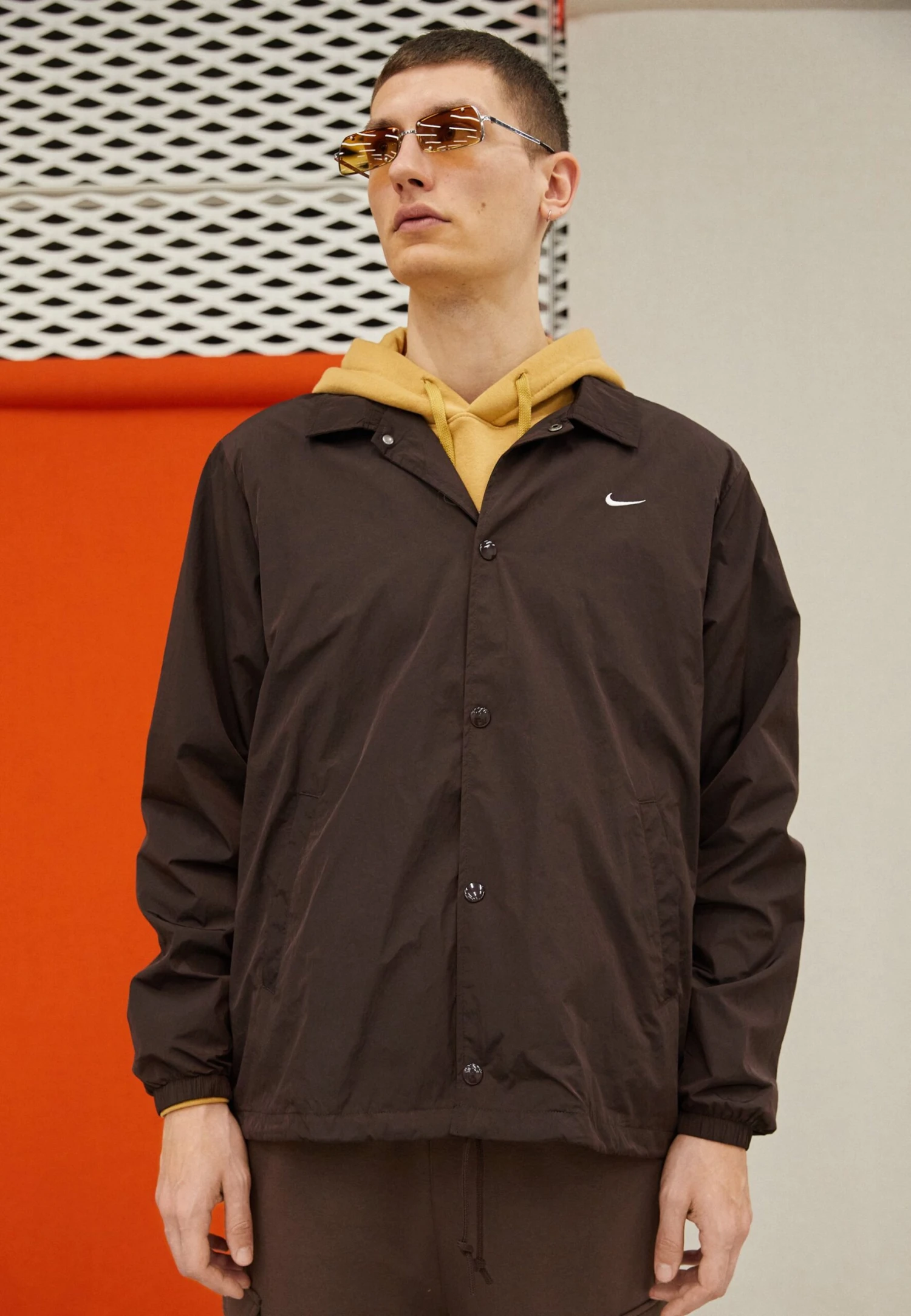 Nike Sportswear Coaches - Cortaviento - Brown Basalt/White 1 Nike Sportswear Coaches - Cortaviento - Brown Basalt/White
