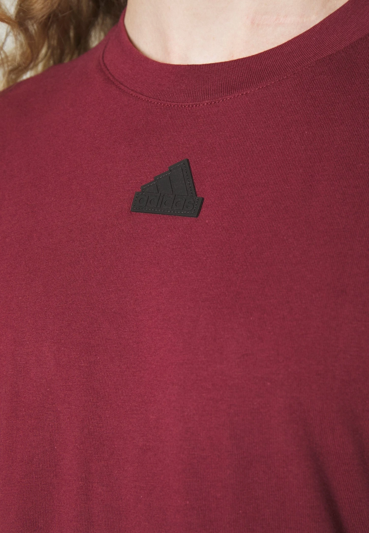 Adidas Sportswear Camiseta Básica - Shadow Red 6 Adidas Sportswear Camiseta Básica - Shadow Red - Imagen 6