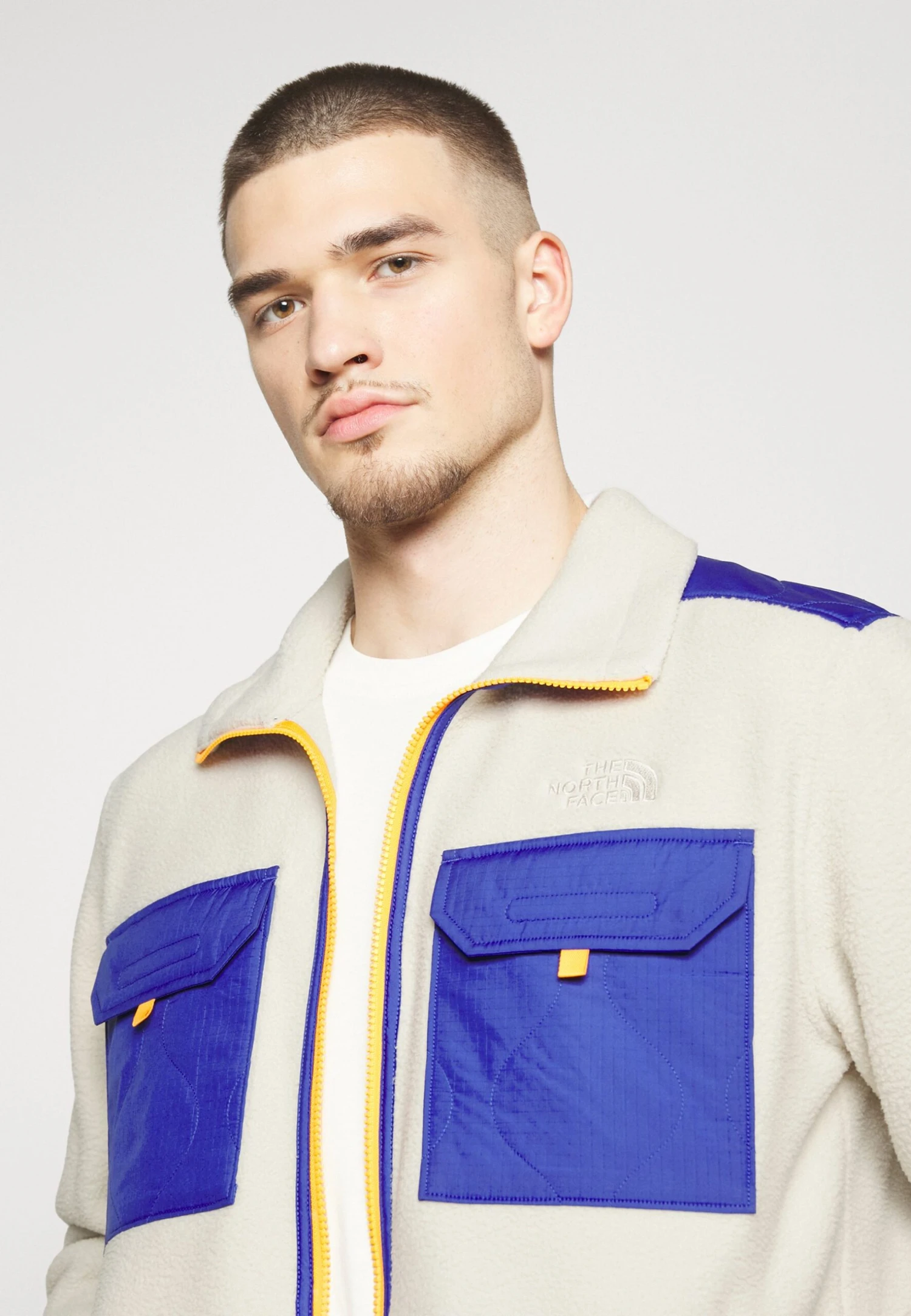 The North Face Royal Arch Jacket - Forro Polar - Sandstone/Lapis Blue/Cone Orange 4 The North Face Royal Arch Jacket - Forro Polar - Sandstone/Lapis Blue/Cone Orange - Imagen 4