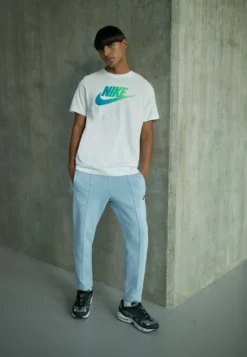 Nike Sportswear Tee - Camiseta Estampada - White