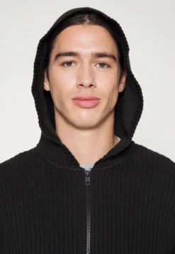 Calvin Klein Jeans Chaqueta De Punto - Black 9 Calvin Klein Jeans Chaqueta De Punto - Black -Fuerza PUMA 22a44bf9d5de40c68057ff1d2dde1341 scaled