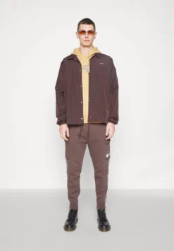 Nike Sportswear Coaches - Cortaviento - Brown Basalt/White 11 Nike Sportswear Coaches - Cortaviento - Brown Basalt/White -Fuerza PUMA 27985ee1c96c4c238adae873401ff589 scaled