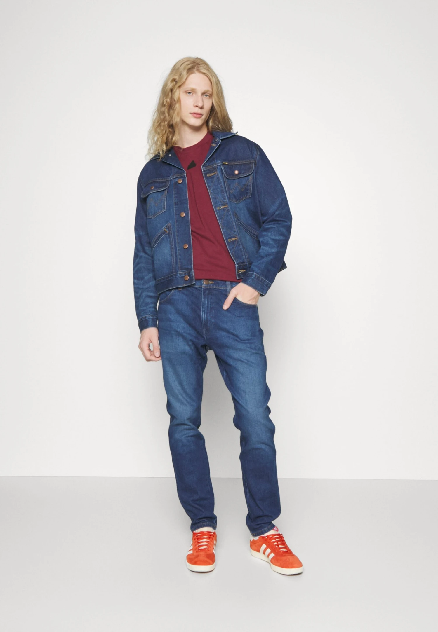 Adidas Sportswear Camiseta Básica - Shadow Red 2 Adidas Sportswear Camiseta Básica - Shadow Red - Imagen 2