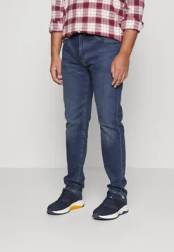 Levi's® Plus Vaqueros Tapered - Dark Blue Denim