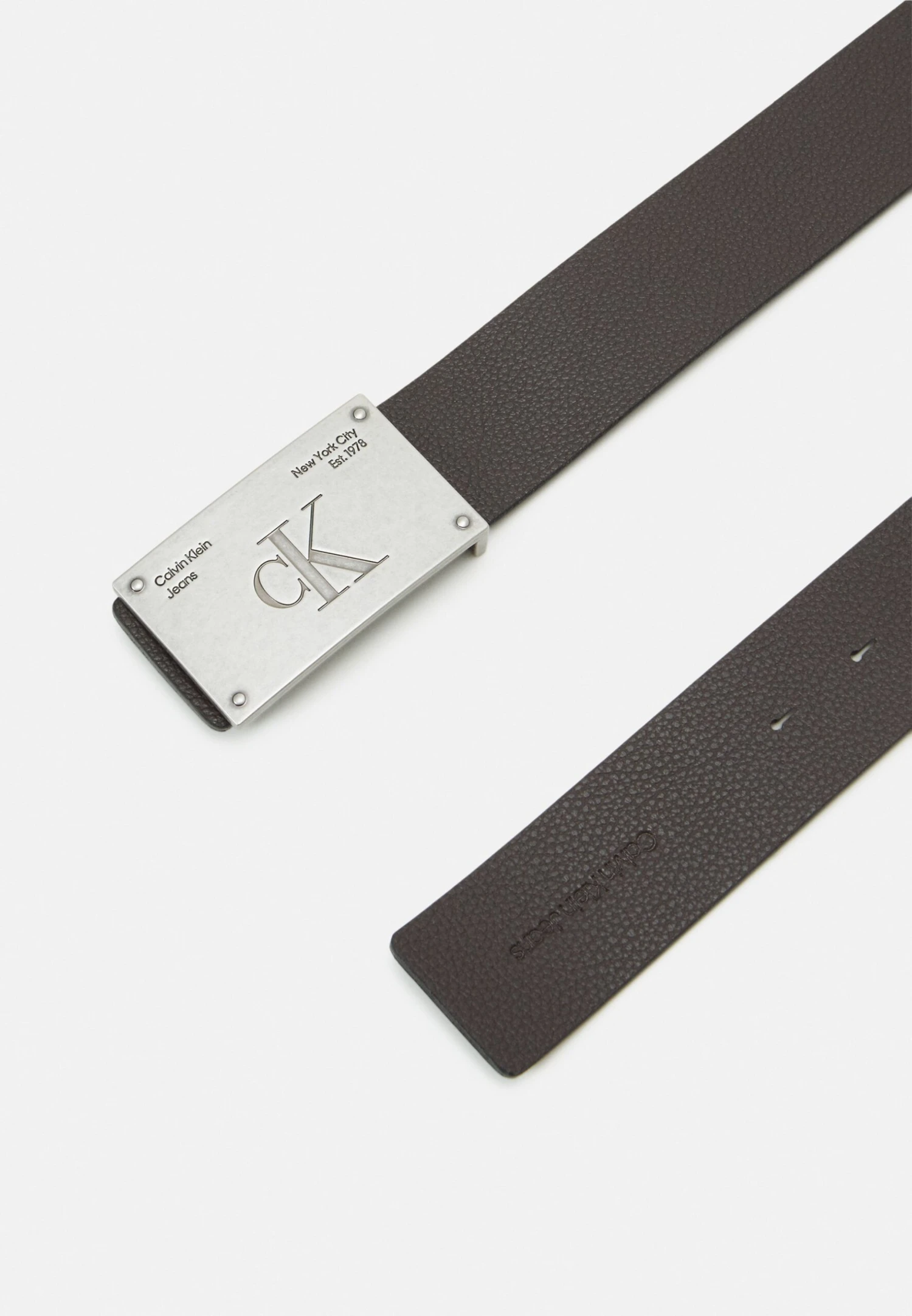 Calvin Klein Jeans Studded Plaque Belt - Cinturón - Black/Bitter Brown 3 Calvin Klein Jeans Studded Plaque Belt - Cinturón - Black/Bitter Brown - Imagen 3