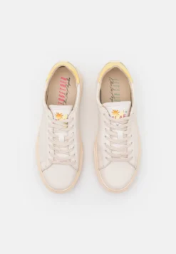 Clae Bradley Venice Beach - Zapatillas - Off-White 9 Clae Bradley Venice Beach - Zapatillas - Off-White -Fuerza PUMA 3a72f0d2ef0b4df884854aa2eccf4ccb scaled