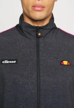 Ellesse Sampratio Track - Chaqueta De Entrenamiento - Black Denim -Fuerza PUMA 3d8c0a3f339b45b890612c02e23f31c0 scaled
