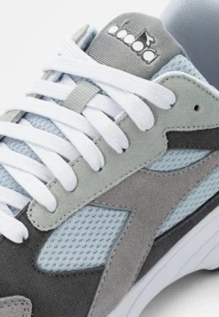 Diadora D-5000 S Unisex - Zapatillas - Aluminum -Fuerza PUMA 4763450a0d6e4858a53a2ccf4902892f scaled