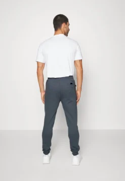 Ellesse Basito - Pantalones Deportivos - Blue 7 Ellesse Basito - Pantalones Deportivos - Blue -Fuerza PUMA 50a87a849f274efaad23252184f7d5c1 scaled