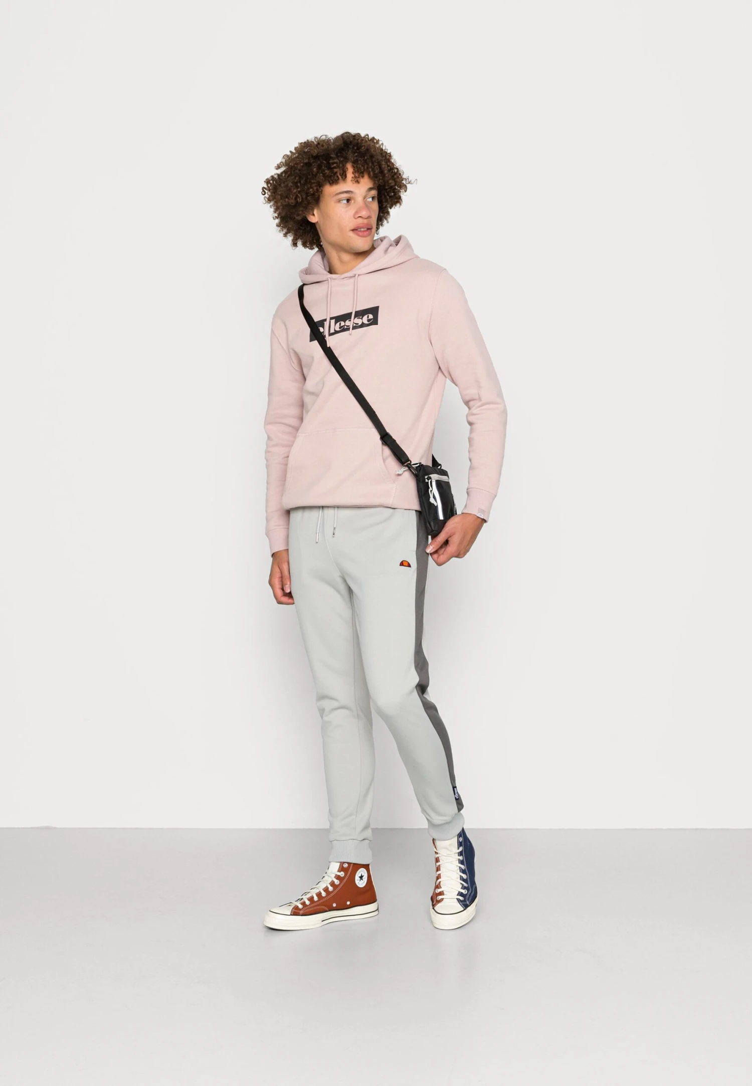 Ellesse Usato Track Pant - Pantalones Deportivos - Light Grey 2 Ellesse Usato Track Pant - Pantalones Deportivos - Light Grey - Imagen 2