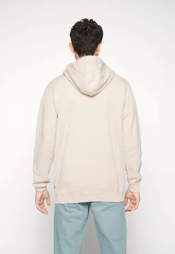 Cleptomanicx Gullrider Wash - Jersey Con Capucha - Sand 11 Cleptomanicx Gullrider Wash - Jersey Con Capucha - Sand -Fuerza PUMA 55074513855a4cb5bc80636928f927a1 scaled