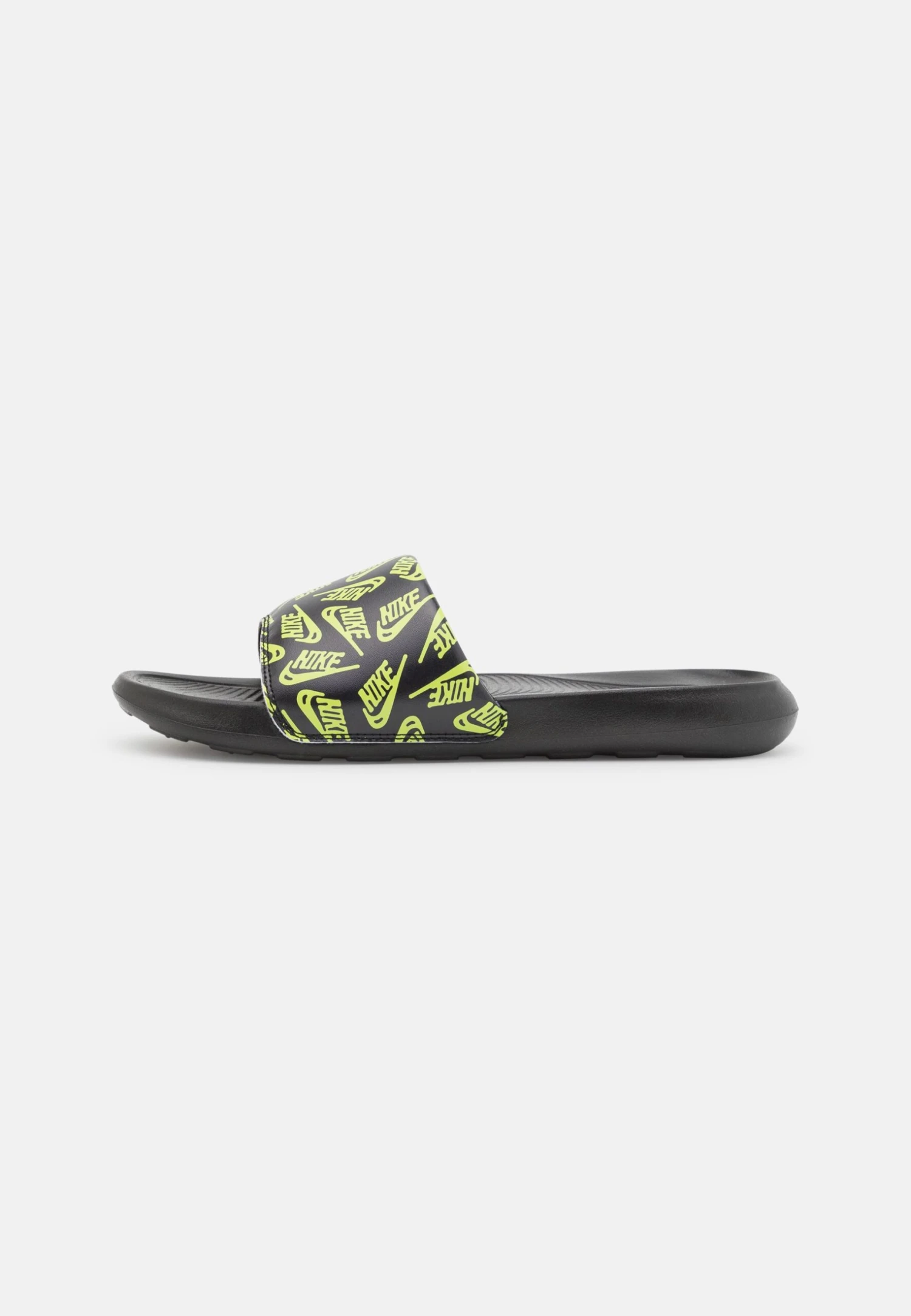 Nike Sportswear Victori One Slide Print - Sandalias Planas - Black/Volt 1 Nike Sportswear Victori One Slide Print - Sandalias Planas - Black/Volt