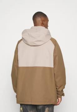 Volcom Jacket - Chaqueta De Snowboard - Dark Teak 7 Volcom Jacket - Chaqueta De Snowboard - Dark Teak -Fuerza PUMA 675c34a6dd8c4bad97cd2246fa63442d scaled