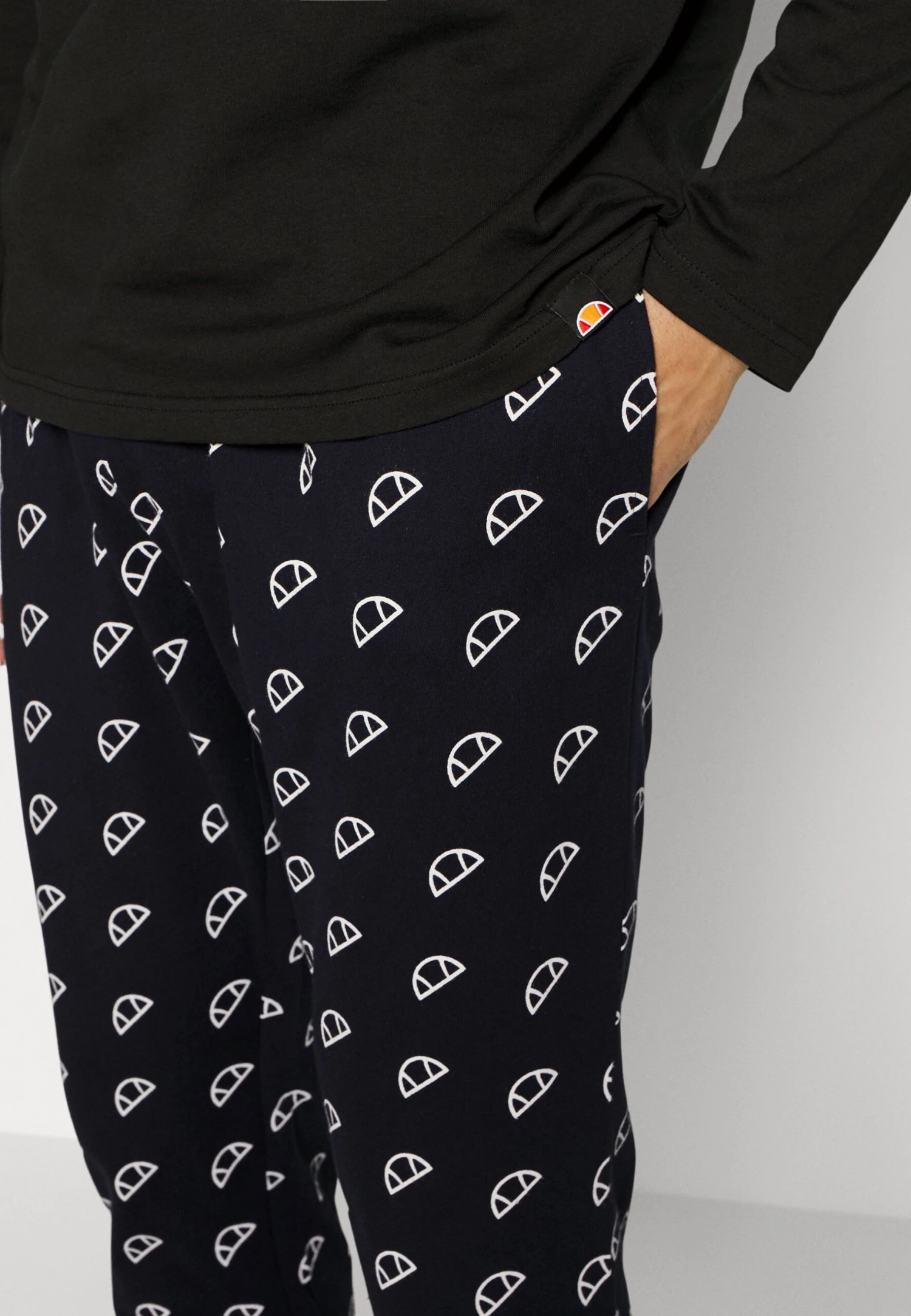Ellesse Lassali Shirt Pant Set - Pijama - Black 3 Ellesse Lassali Shirt Pant Set - Pijama - Black - Imagen 3