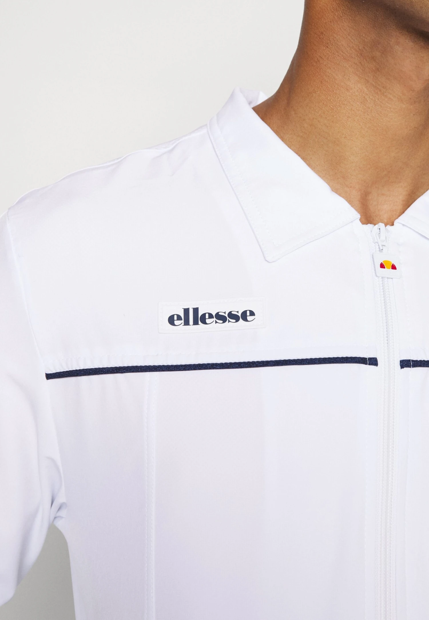 Ellesse Magnifico - Chaqueta De Entrenamiento - White 6 Ellesse Magnifico - Chaqueta De Entrenamiento - White - Imagen 6