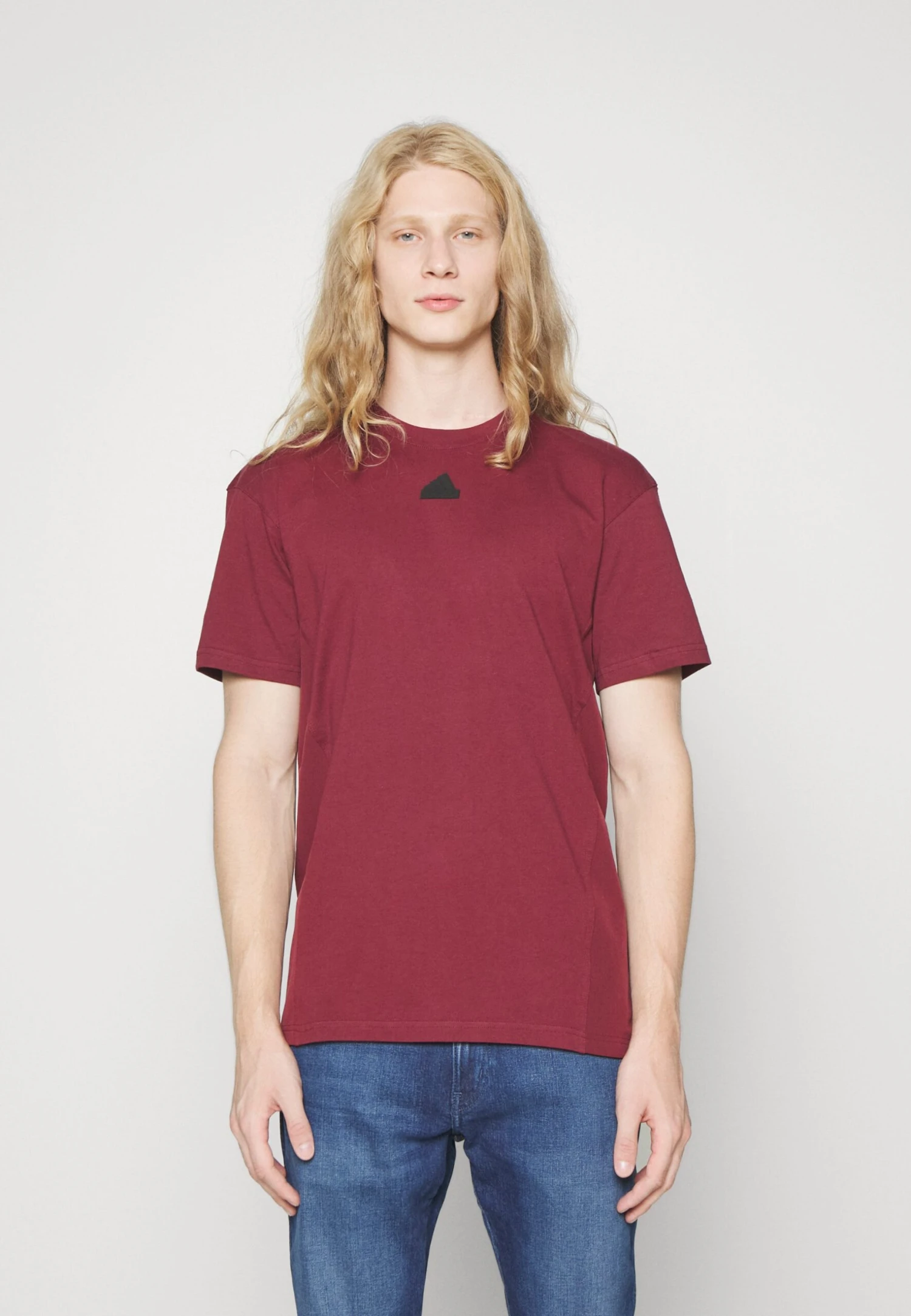 Adidas Sportswear Camiseta Básica - Shadow Red 1 Adidas Sportswear Camiseta Básica - Shadow Red