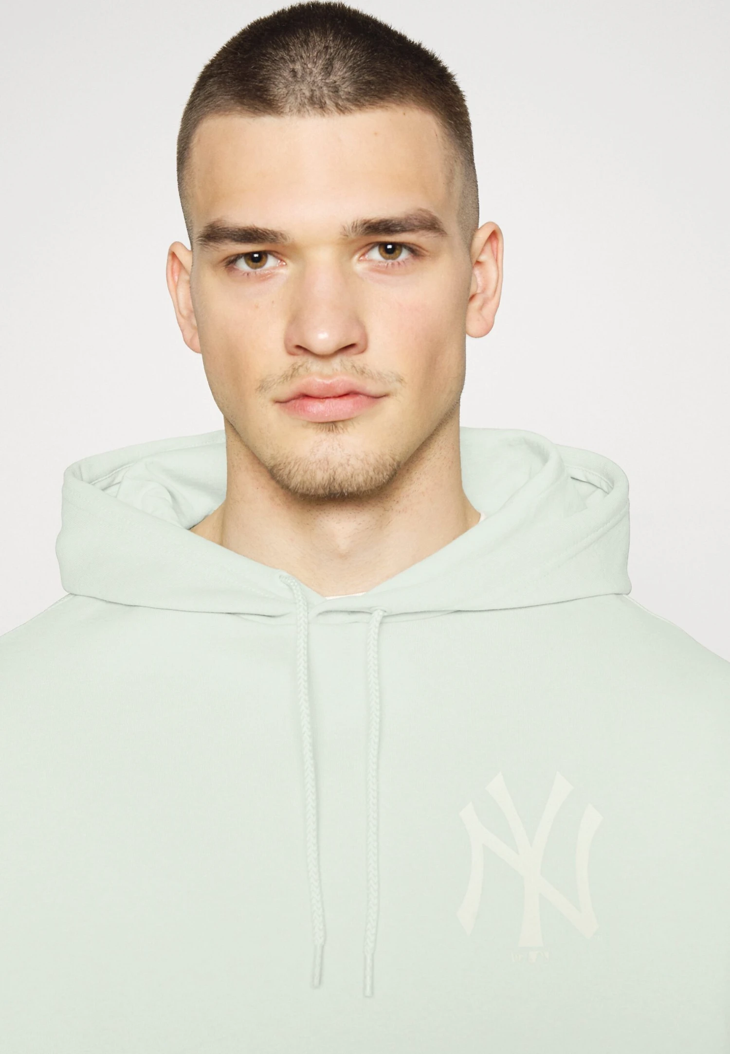 NEW ERA Mlb New York Yankees League Essential Oversized Hoody - Equipación De Clubes - Soft Grass 6 NEW ERA Mlb New York Yankees League Essential Oversized Hoody - Equipación De Clubes - Soft Grass - Imagen 6