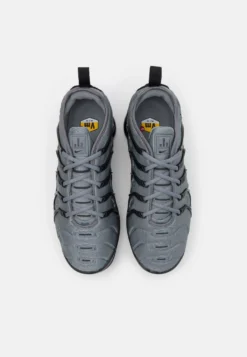 Nike Sportswear Air Vapormax Plus Unisex - Zapatillas - Cool Grey/Black 9 Nike Sportswear Air Vapormax Plus Unisex - Zapatillas - Cool Grey/Black -Fuerza PUMA 7c5d5fa91bde4cacbb5c8c4f9f544507 scaled