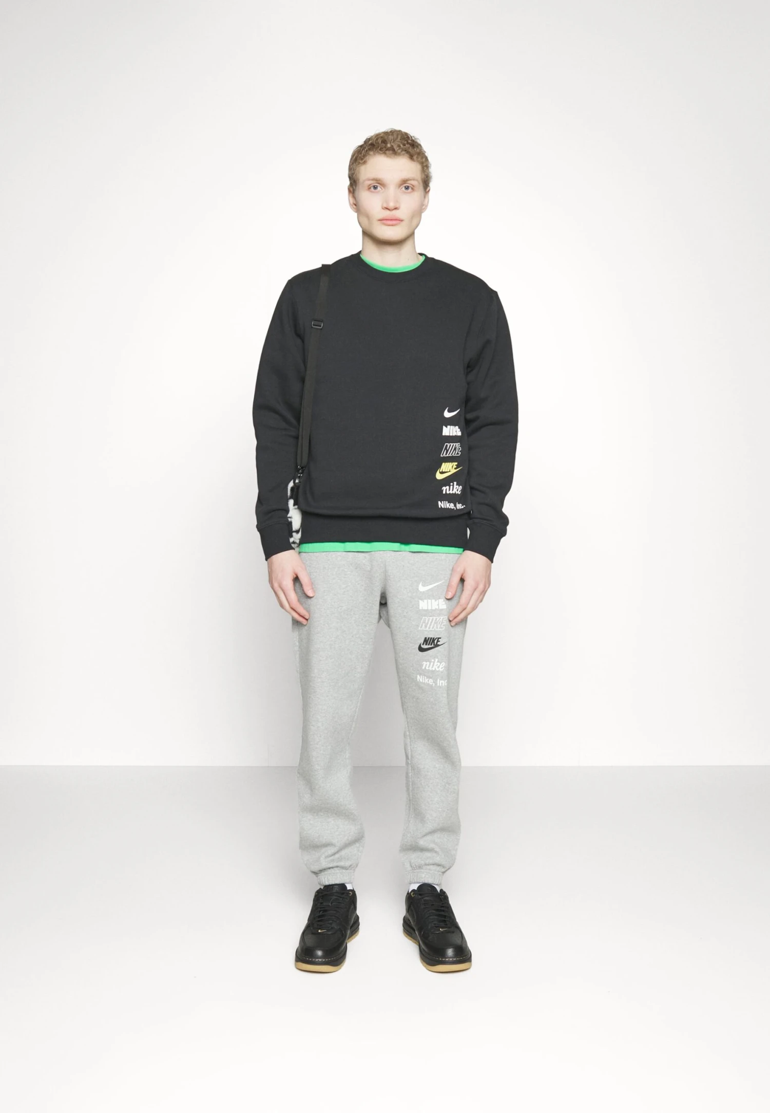 Nike Sportswear Club Crew - Sudadera - Black 5 Nike Sportswear Club Crew - Sudadera - Black - Imagen 5