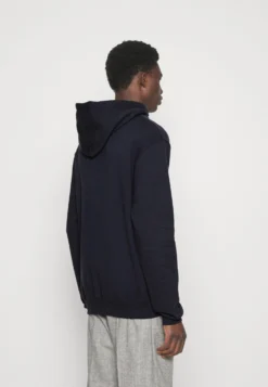 Libertine-Libertine Copeland- Jersey Con Capucha - Dark Navy -Fuerza PUMA 84cecc04870c4c7a8d89cb67b7bfa4f0 scaled