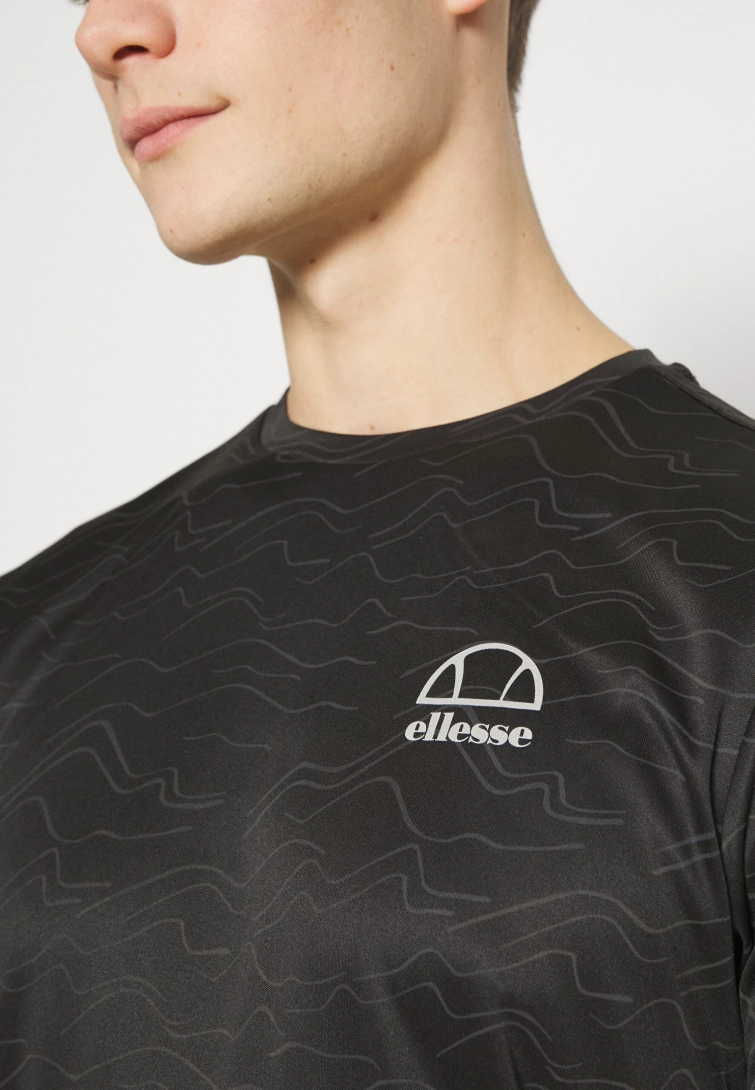 Ellesse Correntos Tee - Camiseta Estampada - Black 5 Ellesse Correntos Tee - Camiseta Estampada - Black - Imagen 5