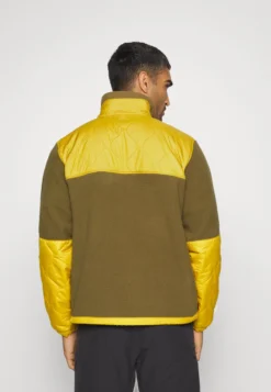The North Face Royal Arch Jacket - Forro Polar - Military Olive/Mineral Gold/Shady Blue 8 The North Face Royal Arch Jacket - Forro Polar - Military Olive/Mineral Gold/Shady Blue -Fuerza PUMA 8cf899f6e70947a28e4723d3dd7eae88 scaled