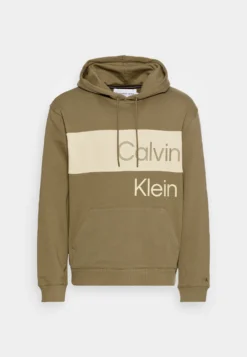 Calvin Klein Jeans Institutional Blocking Hoodie Unisex - Sudadera - Burnt Olive 8 Calvin Klein Jeans Institutional Blocking Hoodie Unisex - Sudadera - Burnt Olive -Fuerza PUMA 957f8a4b5a81432c9bb7575c3901bf9e scaled