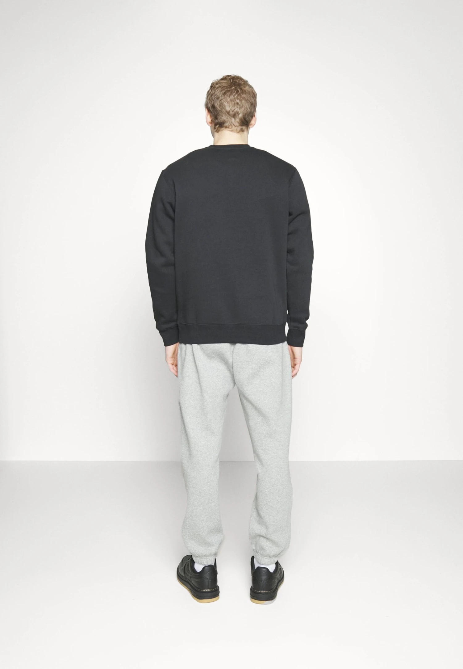 Nike Sportswear Club Crew - Sudadera - Black 4 Nike Sportswear Club Crew - Sudadera - Black - Imagen 4