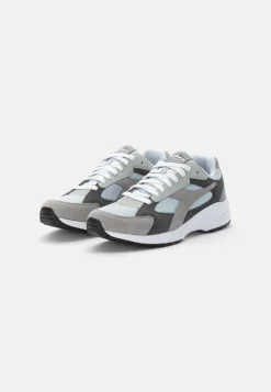 Diadora D-5000 S Unisex - Zapatillas - Aluminum -Fuerza PUMA 9877911007e94ebaa3f187e0d697516e scaled