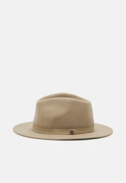 Brixton Messer Packable Fedora Unisex - Sombrero - Sand 7 Brixton Messer Packable Fedora Unisex - Sombrero - Sand -Fuerza PUMA 9dab48e3e4044c94b190e0ac9d4e5b19 scaled