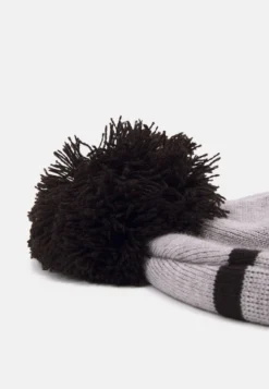 NEW ERA Jake Cuff Unisex - Gorro - New York Yankees Hgrotc 6 NEW ERA Jake Cuff Unisex - Gorro - New York Yankees Hgrotc -Fuerza PUMA 9f9fe7aa5a59449880d8c0d360b86dcd scaled