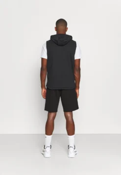 NEW ERA Nba Team Logo Short Los Angeles Lakers - Equipación De Clubes - Black 8 NEW ERA Nba Team Logo Short Los Angeles Lakers - Equipación De Clubes - Black -Fuerza PUMA a698c211324b445889560da99a316231 scaled