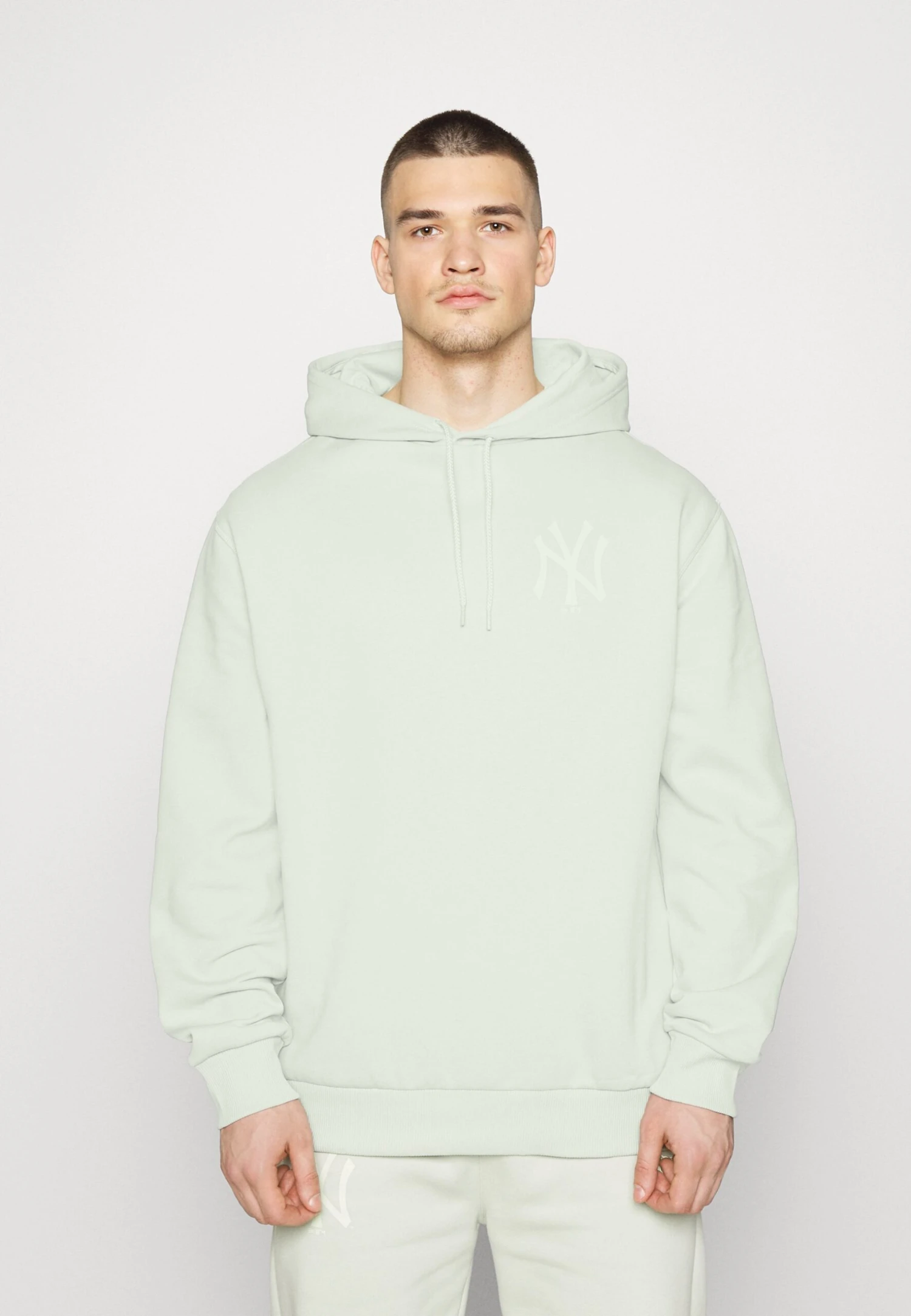 NEW ERA Mlb New York Yankees League Essential Oversized Hoody - Equipación De Clubes - Soft Grass 1 NEW ERA Mlb New York Yankees League Essential Oversized Hoody - Equipación De Clubes - Soft Grass