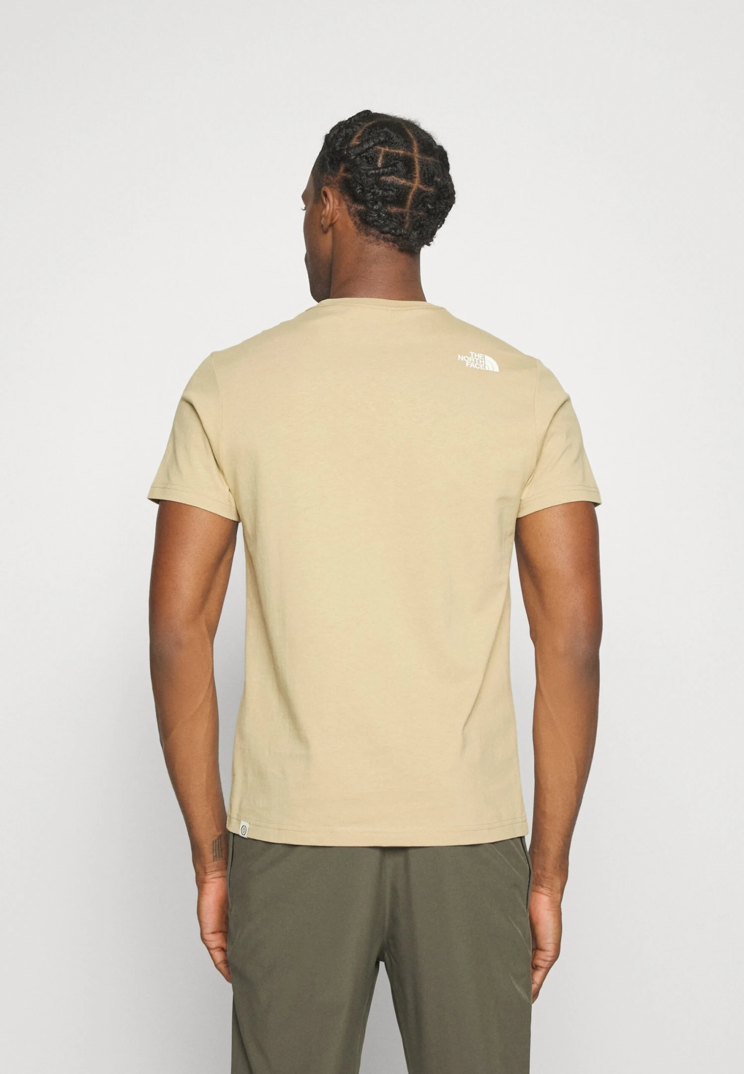 The North Face Berkeley California Pocket Tee- Camiseta Básica - Khaki Stone 3 The North Face Berkeley California Pocket Tee- Camiseta Básica - Khaki Stone - Imagen 3