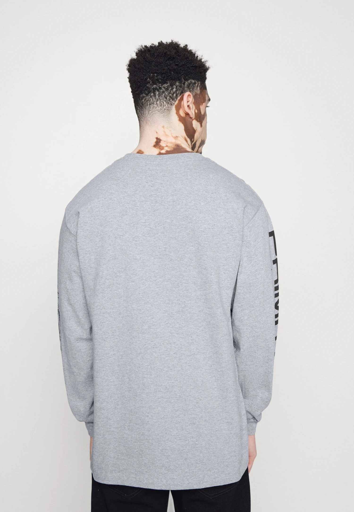 PRIMITIVE Terminator Skynet - Camiseta De Manga Larga - Heather Grey 3 PRIMITIVE Terminator Skynet - Camiseta De Manga Larga - Heather Grey - Imagen 3