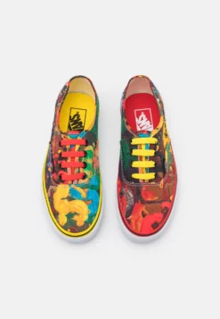 Vans Authentic Unisex - Zapatillas - Brenna Youngblood/True White -Fuerza PUMA bc367efa5b694d579f7acd44500de9ab scaled