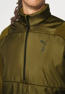 Puma Seasons - Forro Polar - Deep Olive -Fuerza PUMA be64e449ed784180a1e40b6ded03c229 scaled