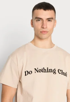 Bubbly Do Nothing Club - Camiseta Estampada - Sand 9 Bubbly Do Nothing Club - Camiseta Estampada - Sand -Fuerza PUMA bf051dbb7547485fb11ff2c8ea96a8a9 scaled