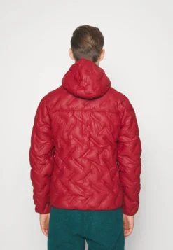 Ellesse Stannetti Jacket - Chaqueta De Invierno - Burgundy 7 Ellesse Stannetti Jacket - Chaqueta De Invierno - Burgundy -Fuerza PUMA d54887b0e9a24bd592657c86d0196636 scaled