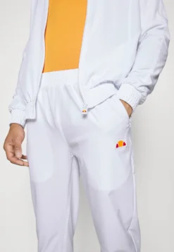 Ellesse Fonzee - Pantalones Montañeros Largos - White -Fuerza PUMA de3c774ba7124bc08f42fa578032633e scaled