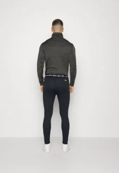 Quiksilver Calzoncillo Largo - True Black 7 Quiksilver Calzoncillo Largo - True Black -Fuerza PUMA e468195316fc400ca1c3af197dfd55a3 scaled