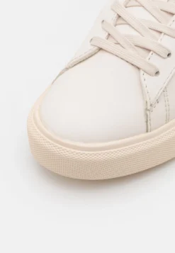 Clae Bradley Venice Beach - Zapatillas - Off-White 11 Clae Bradley Venice Beach - Zapatillas - Off-White -Fuerza PUMA e53290c48e37467bbde1f1f77b1de919 scaled