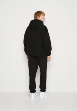 Luxe 600Gsm Idris Hoodie Black Unisex - Jersey Con Capucha - Black 8 Luxe 600Gsm Idris Hoodie Black Unisex - Jersey Con Capucha - Black -Fuerza PUMA f458ad811b294d3296dabb4369b5fcf1 scaled