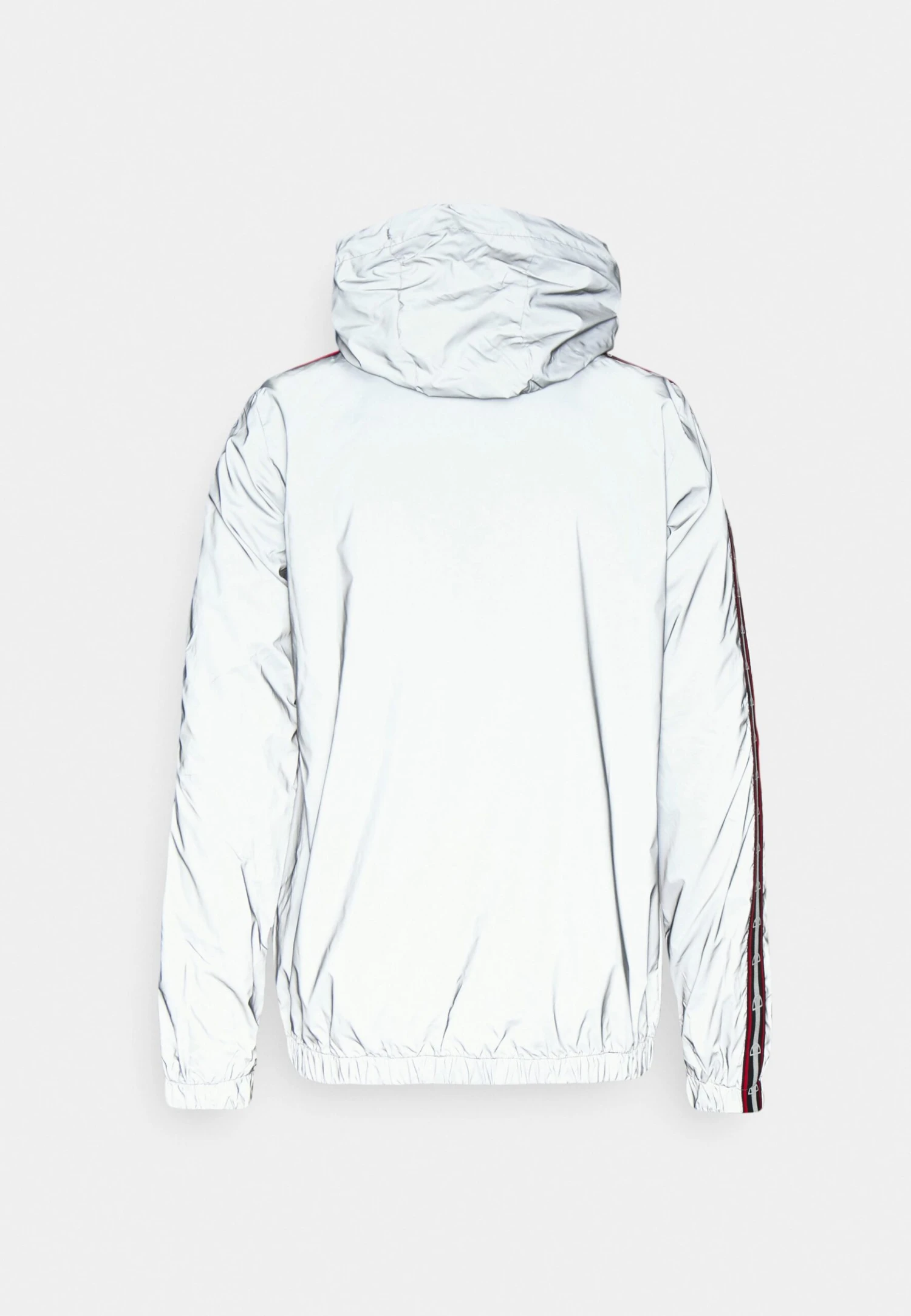 Ellesse Marcos Jacket - Chaqueta Fina - Silver Reflective 2 Ellesse Marcos Jacket - Chaqueta Fina - Silver Reflective - Imagen 2