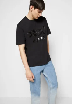 032c The Jean Unisex - Vaqueros Rectos - Light Blue 12 032c The Jean Unisex - Vaqueros Rectos - Light Blue -Fuerza PUMA fc3d6bb2f3764f4084e3290157241a80 scaled